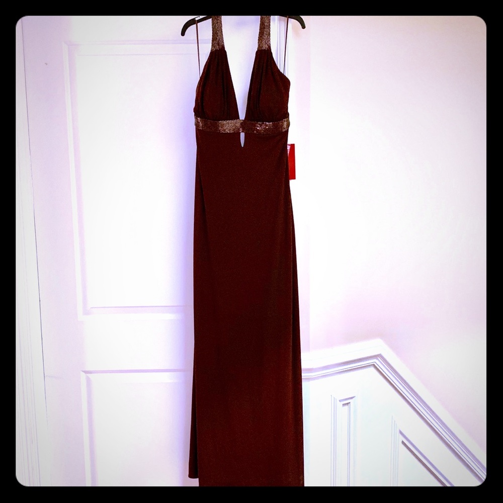 JS COLLECTIONS HALTER COLUMN GOWN.